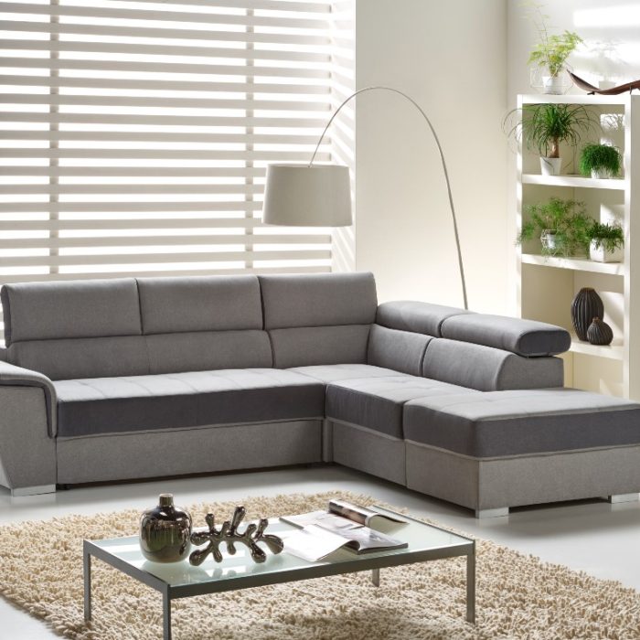 Divano angolare HELEN con letto estraibile, pouf contenitore e poggiatesta reclinabili, misura 278x234 cm
