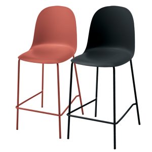 Sgabello FOX in polipropilene con gambe in metallo