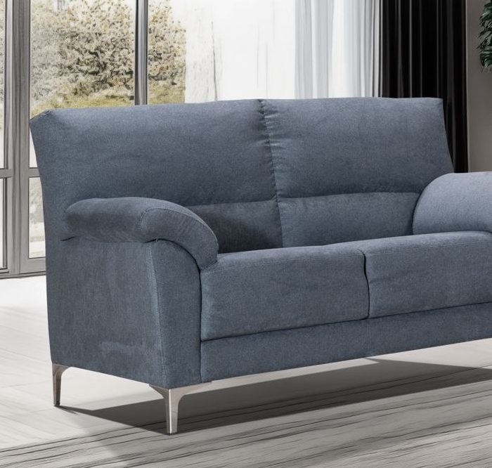 Divano Clio 2 posti, design moderno e compatto, misure 155x90x95 cm.