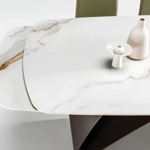 particolare tavolo king allungabile Dettaglio del piano del tavolo King in pietra sinterizzata effetto marmo Calacatta Oro